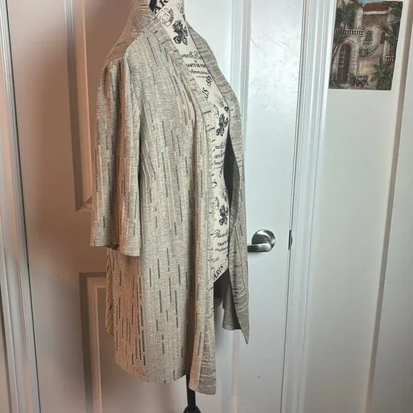 LAURA PLUS Matching Tunic Tank and Cardigan Set - Picture 6 of 11